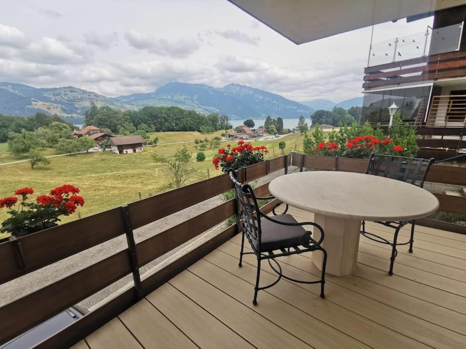 Neb-Thun Einigen, Wohnung Am See Spiez Zewnętrze zdjęcie